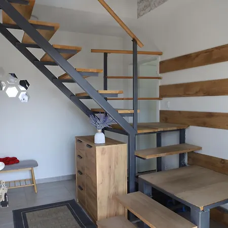 Alex Apartmán